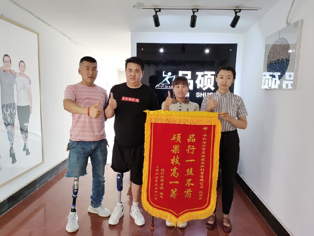 人物故事|胡飛：走自己的路，做自己的英雄